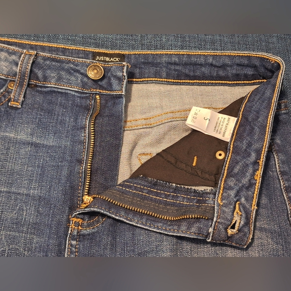 JUST BLACK | Denim, Mini Skirt w/ Frayed Hem - Picture 9 of 16